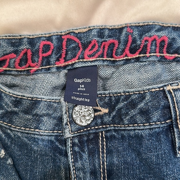 GapKids Denim Jeans With Embroidered Patchwork - Picture 3 of 6